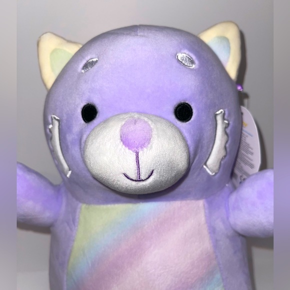 Priya the Red Panda 12"  Christmas Hugmee Squishmallows - Picture 1 of 5